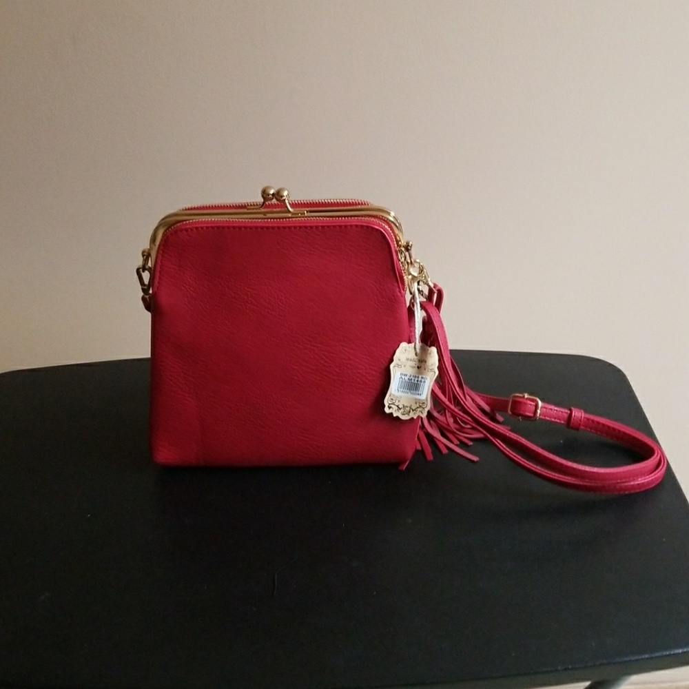 Red New Ayssa